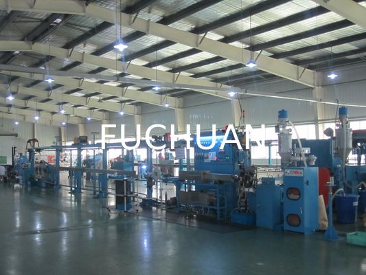 পিভিসি পিটিএফই উপাদানগুলির জন্য বৈদ্যুতিক তারের এক্সট্রুশন লাইন এক্সট্রুডার মেশিন